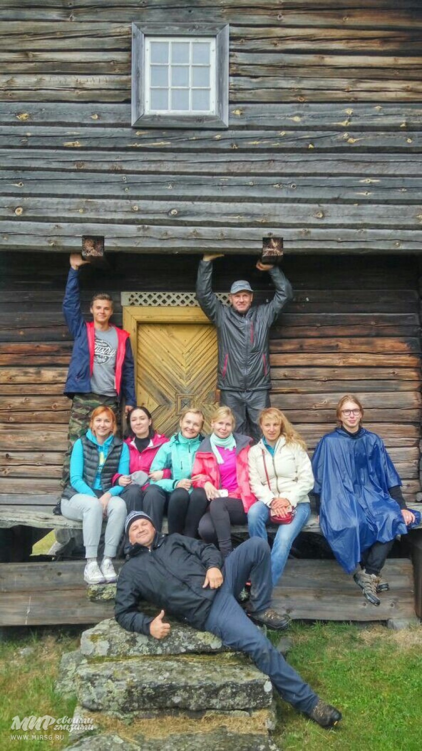 Дружная команда в Рьюкане