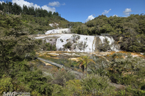 /shared/upload/IMAGES/Galery/New_Zealand_2025/park-orakei-korako-20251111-154715-wd-marked.jpg